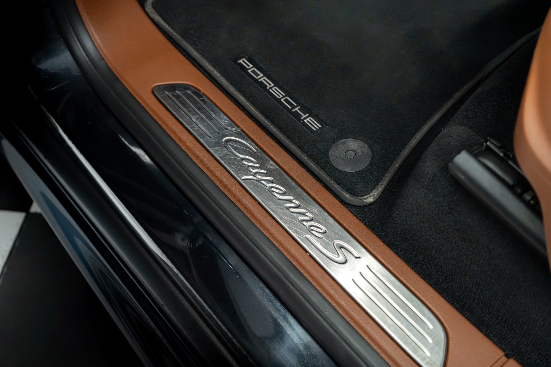 PORSCHE Cayenne S Diesel-image-14