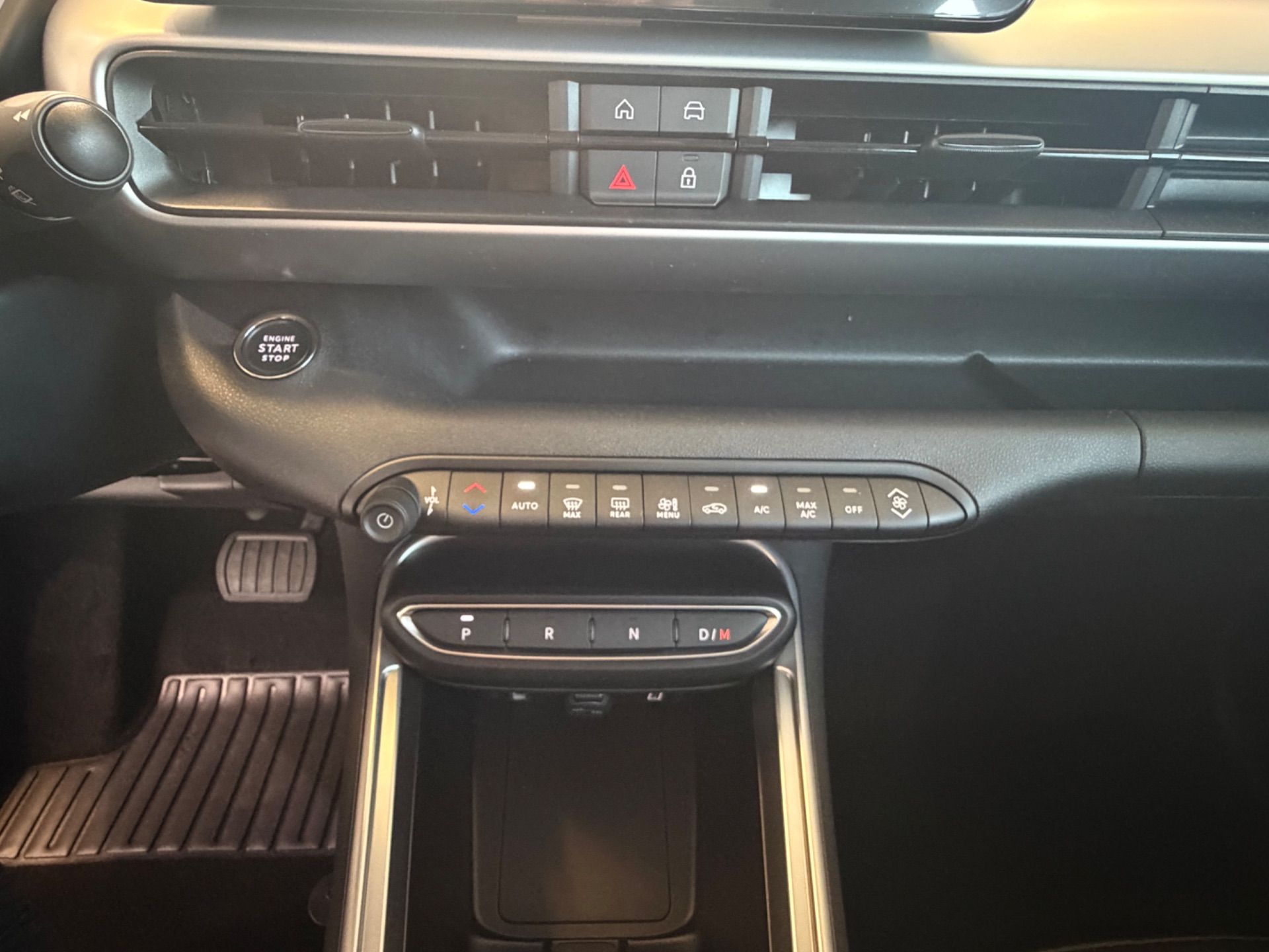JEEP Avenger 1.2 Turbo MHEV Altitude-image-19