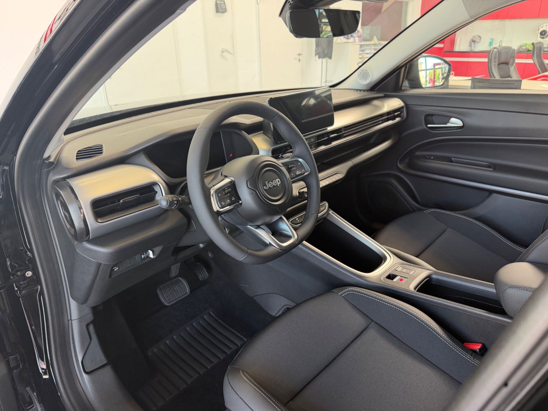 JEEP Avenger 1.2 Turbo MHEV Altitude-image-9