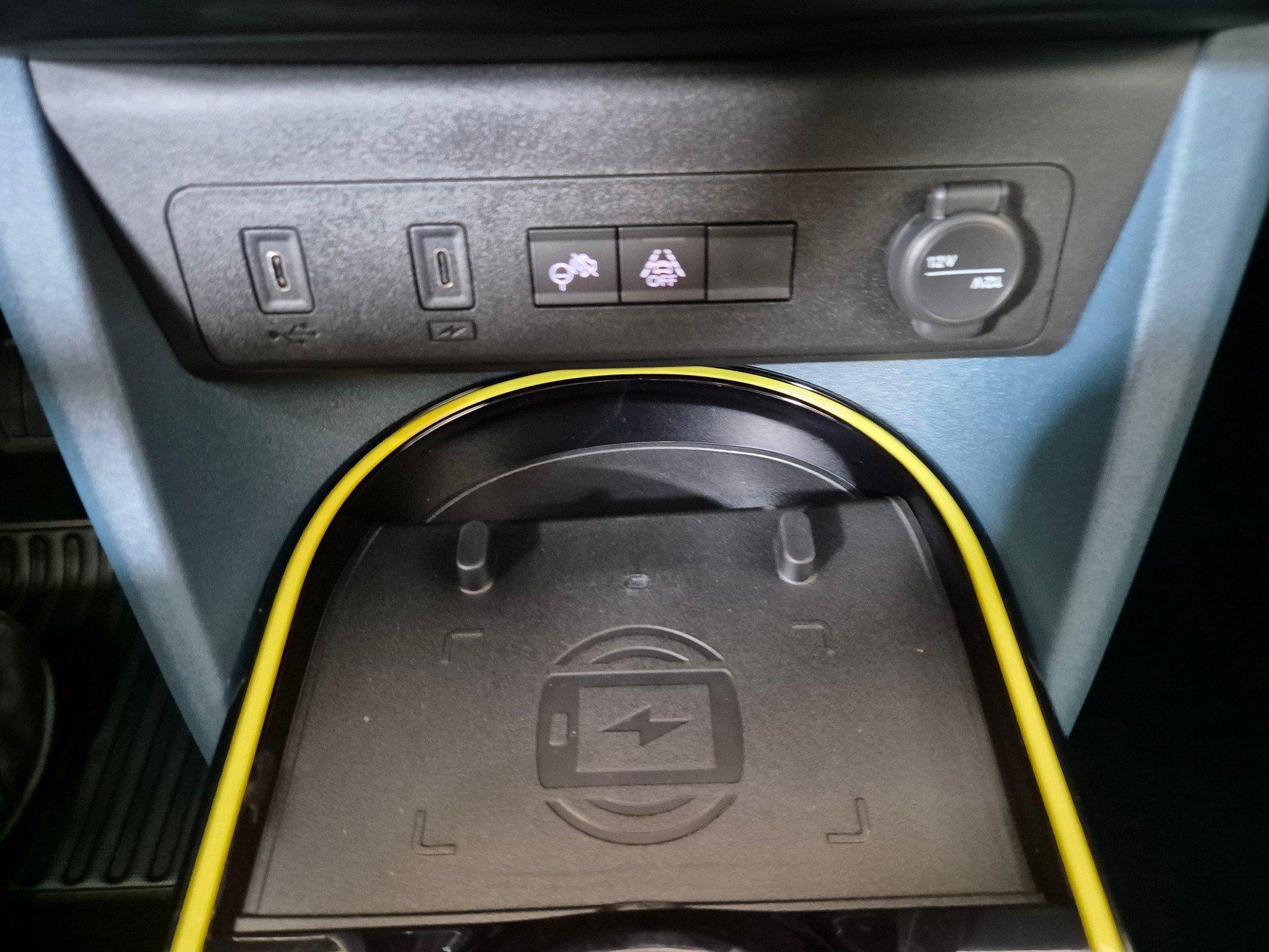 FIAT Grande Panda MHEV Icon Pack Tech Pack Style Pack Winter-image-14