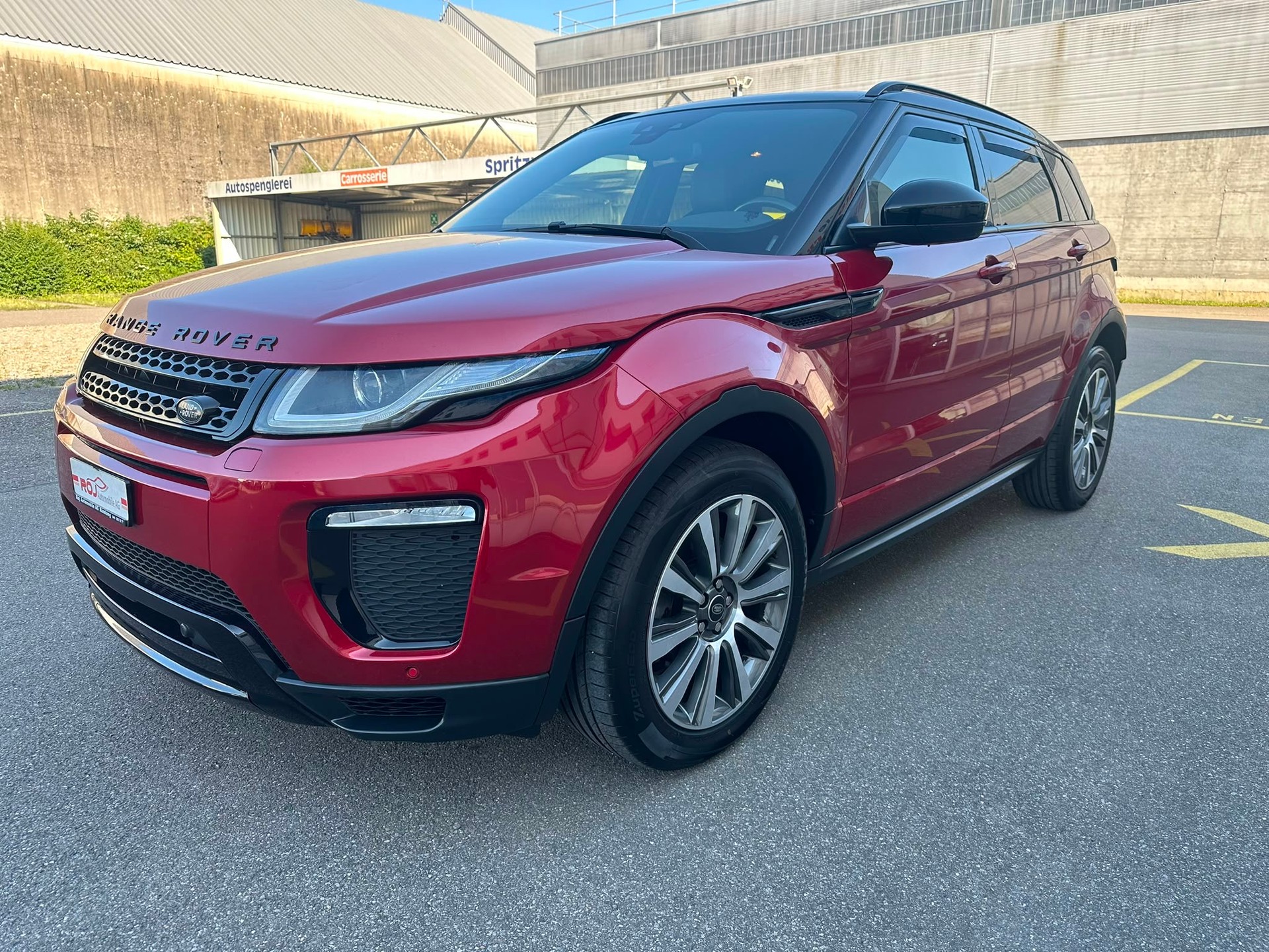 LAND ROVER Range Rover Evoque 2.0 TD4 SE Dynamic AT9-image-1