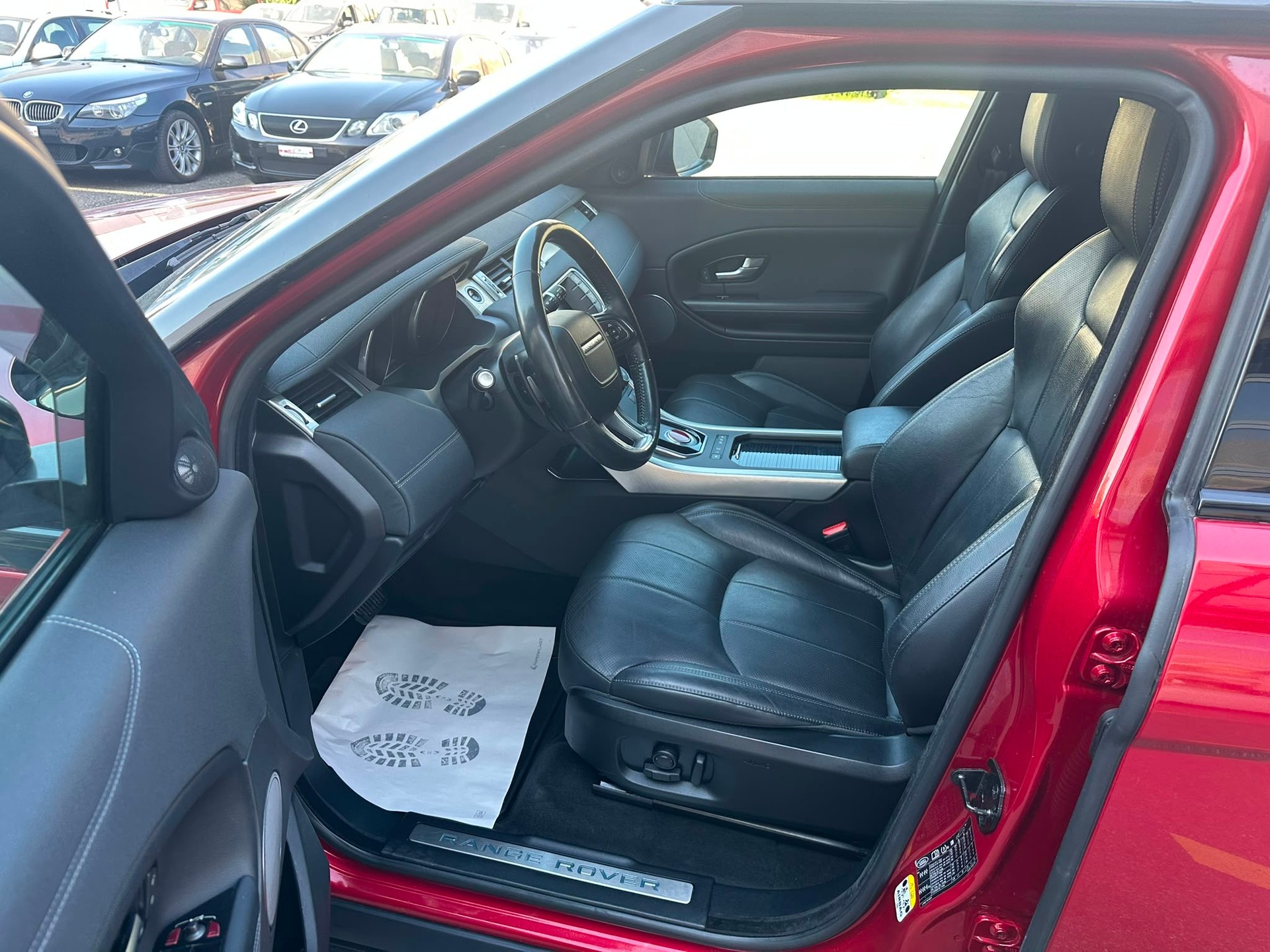 LAND ROVER Range Rover Evoque 2.0 TD4 SE Dynamic AT9-image-8