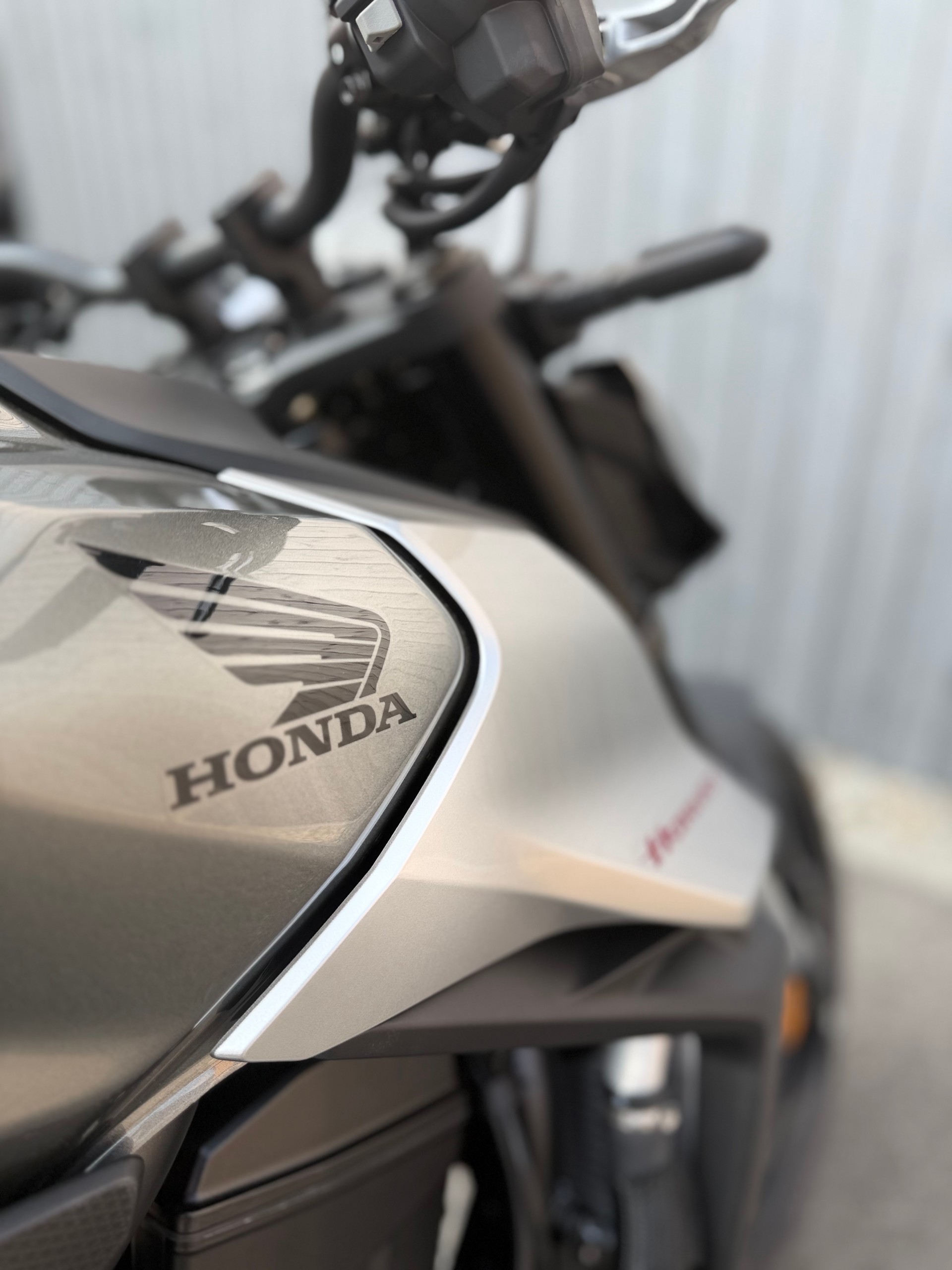 HONDA CB 750 Hornet E-Clutch-image-7
