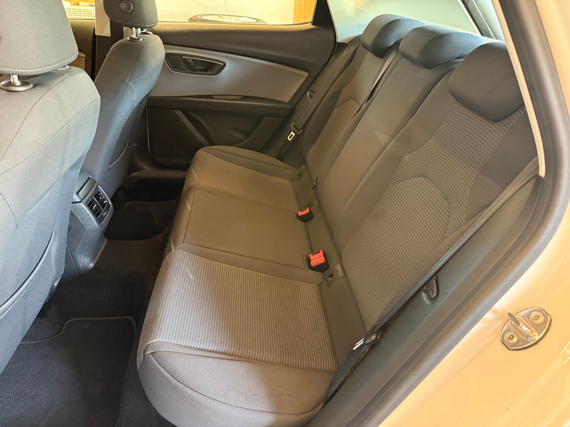 SEAT Leon 1.5 TSI EVO ACT Last Edition-image-7