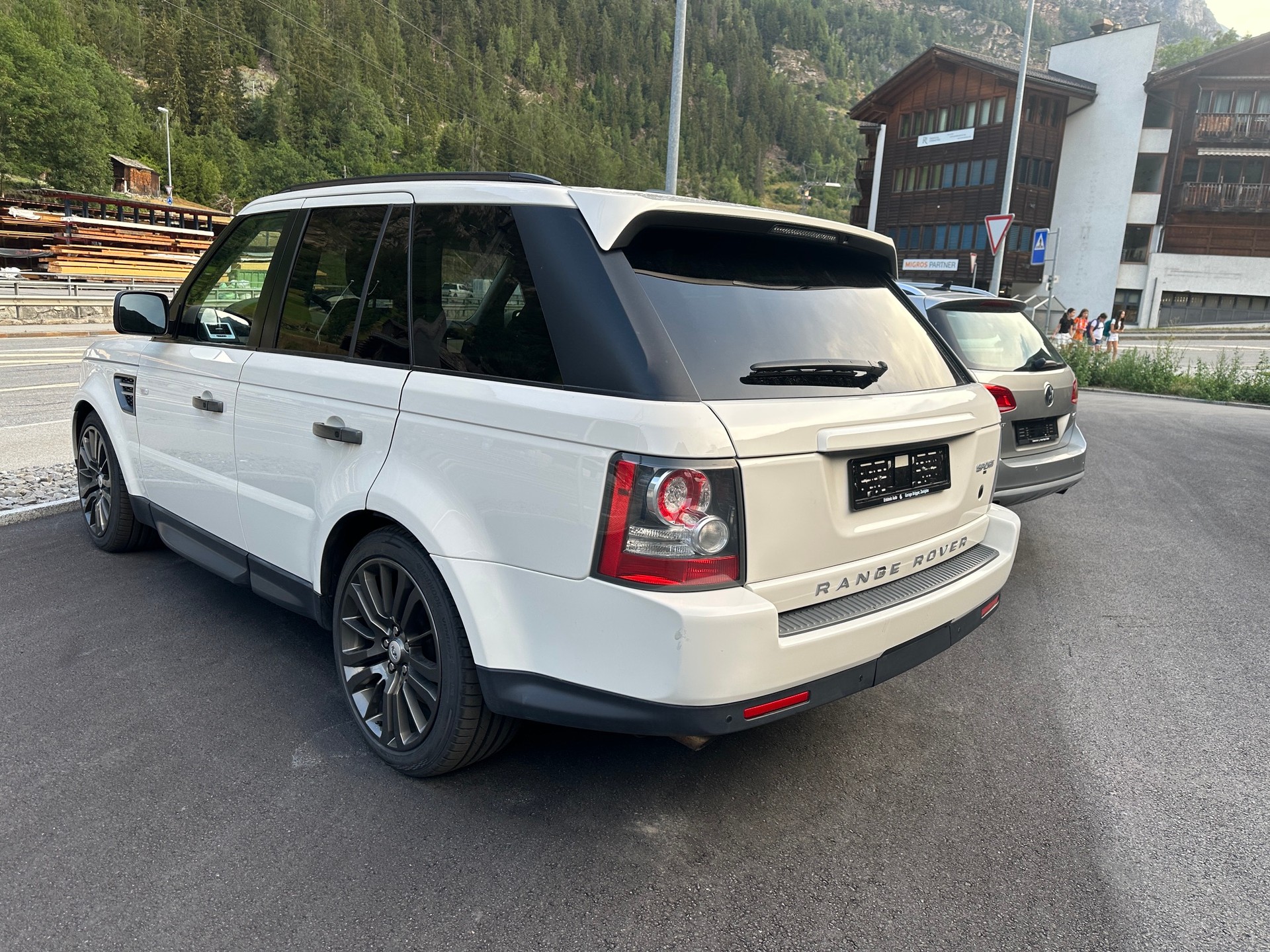 LAND ROVER Range Rover Sport 3.6 Td8 HSE Automatic-image-4