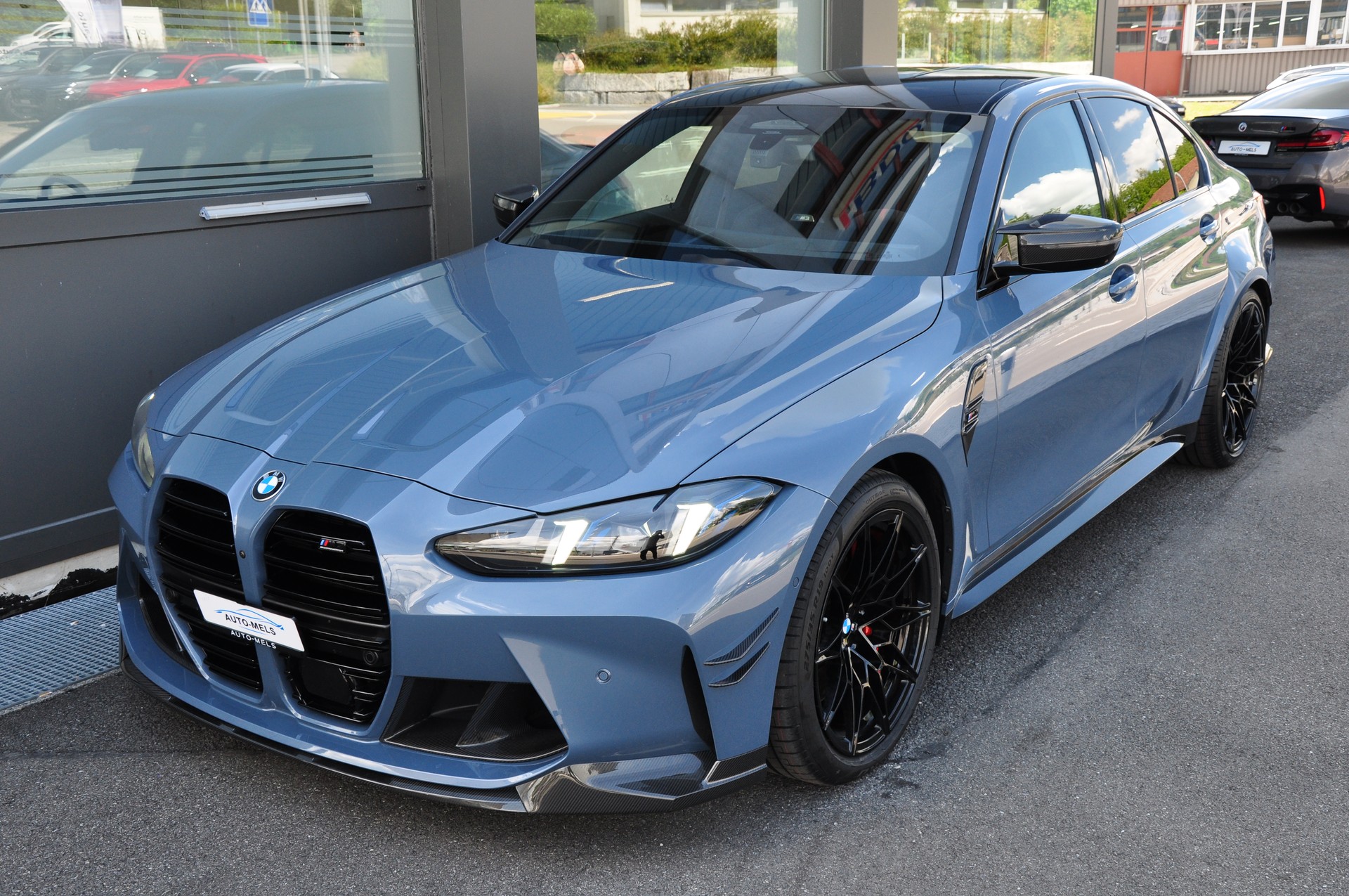 BMW M3 Competition M xDrive ++M PERFORMANCE PACKAGE++-showroom-element-3
