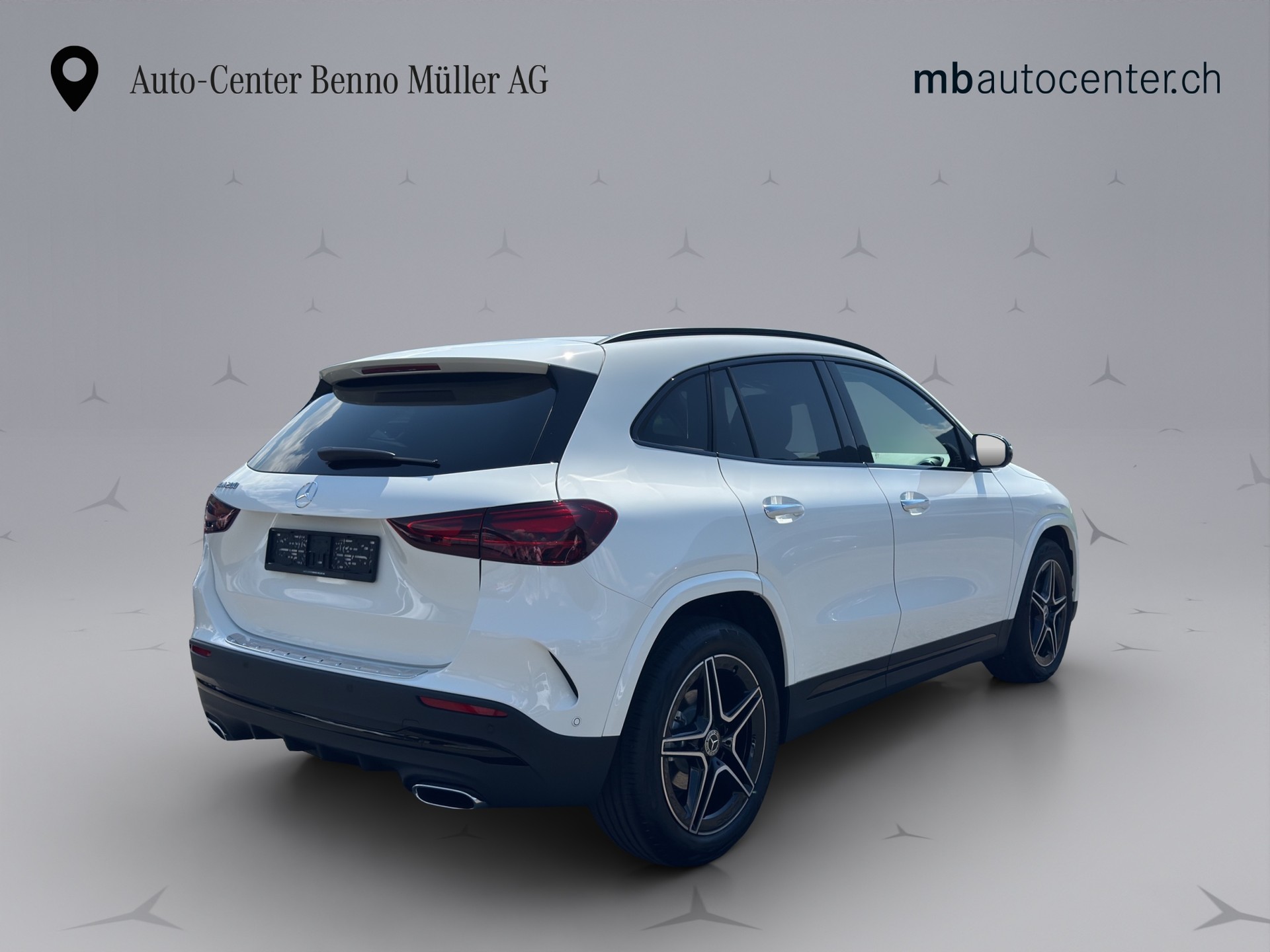 MERCEDES-BENZ GLA 200 Night Star AMG Line-image-4
