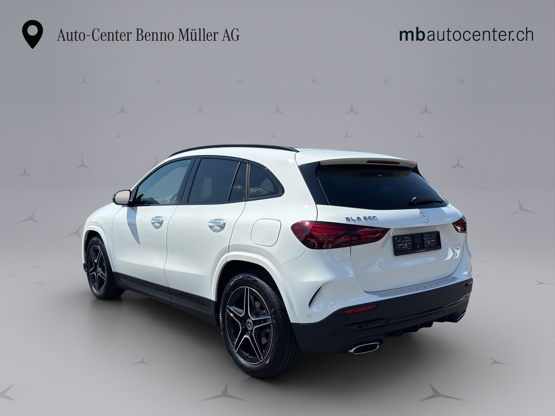 MERCEDES-BENZ GLA 200 Night Star AMG Line-image-2