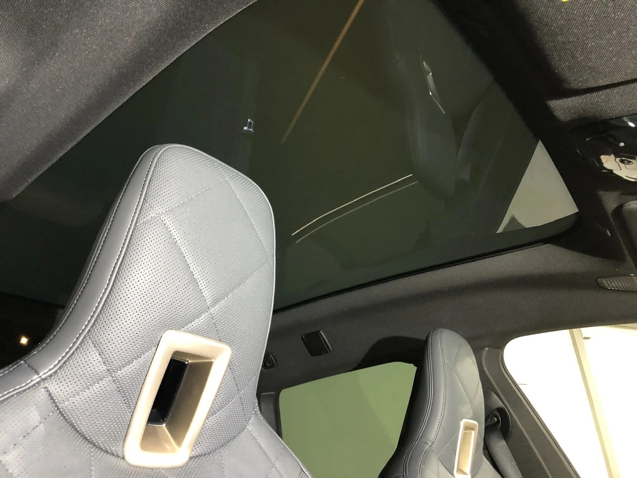 BMW iX xDrive50 Full-Black M-Sport 524PS / Vollausstattung-image-8