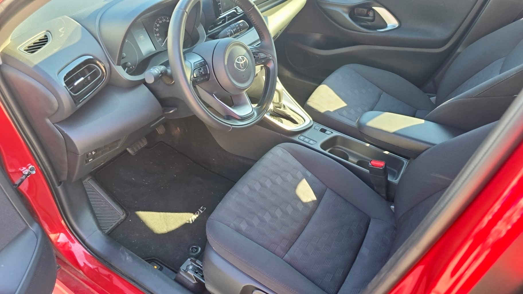TOYOTA Yaris 1.5 Comfort-image-10