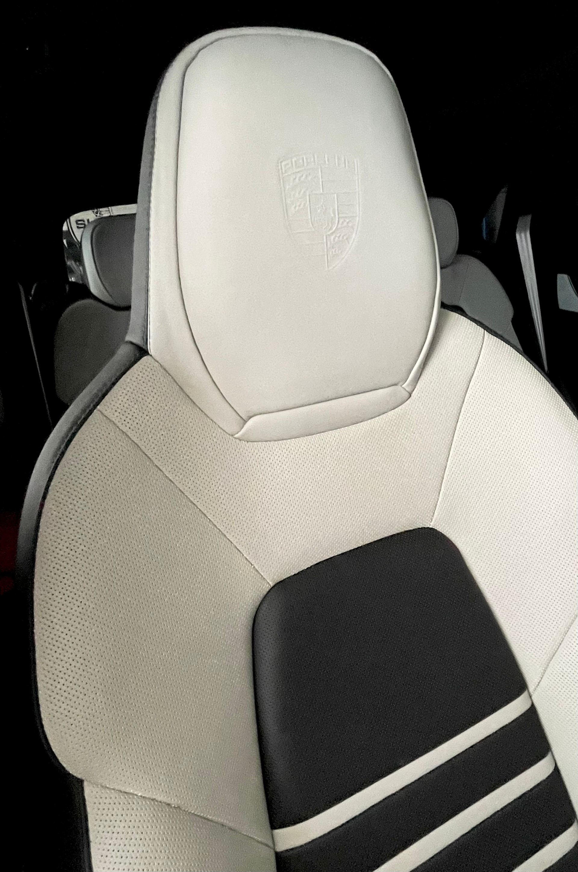 PORSCHE MAGNUM turbo E-Hybrid by TECHART - CH Zulassung aus 1. Hand-image-25