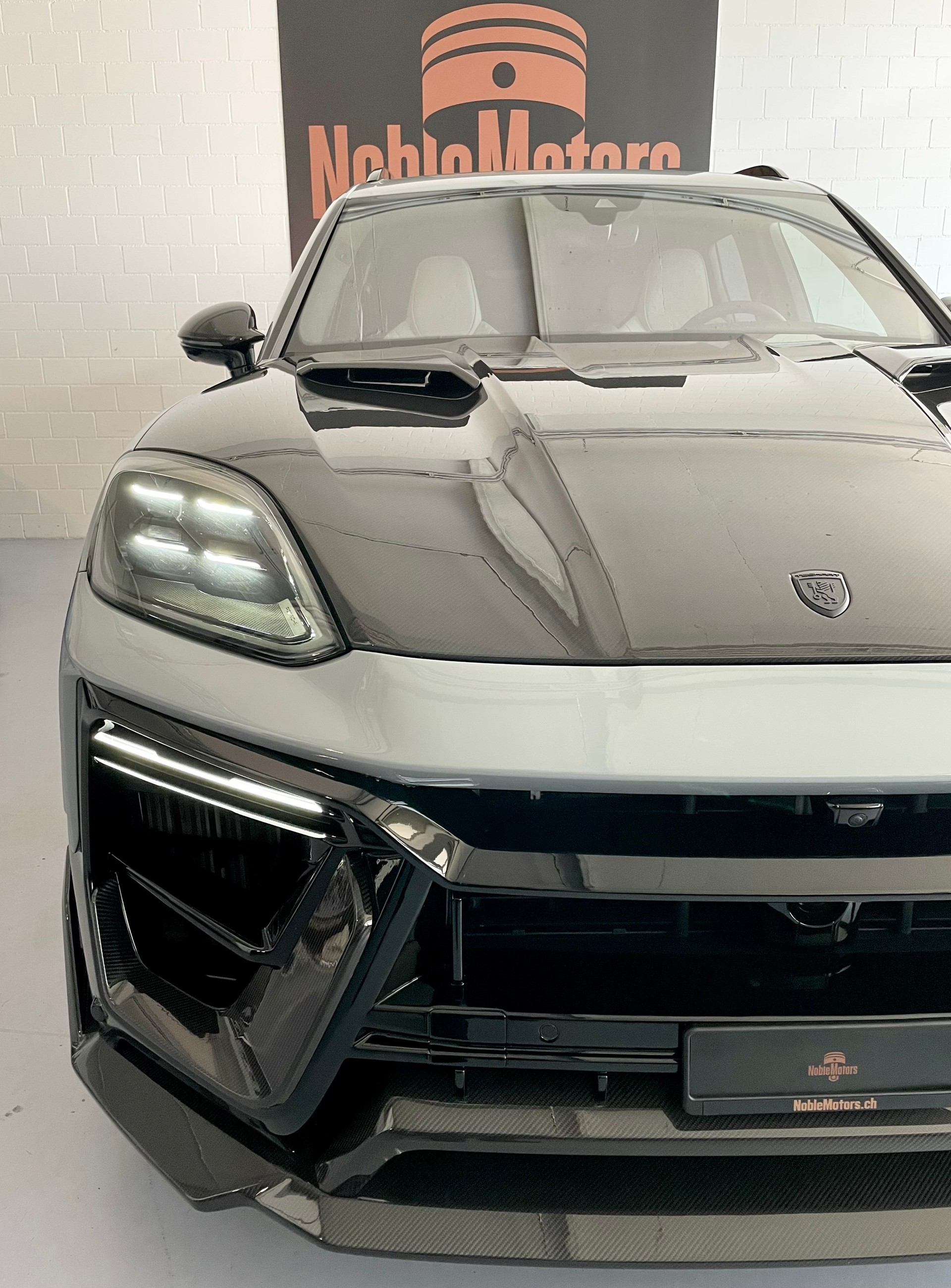 PORSCHE MAGNUM turbo E-Hybrid by TECHART - CH Zulassung aus 1. Hand-image-7