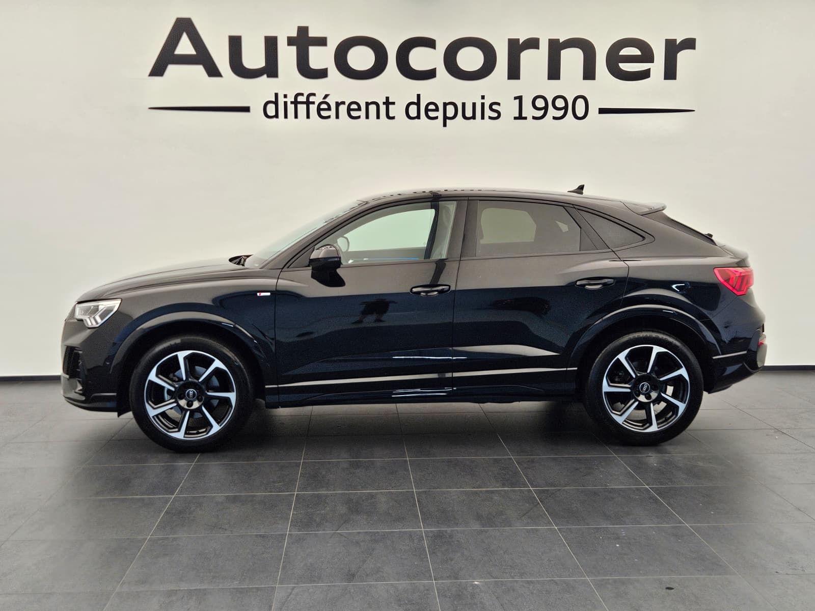 AUDI Q3 Sportback 35 TFSI S line Attraction S-tronic-image-1