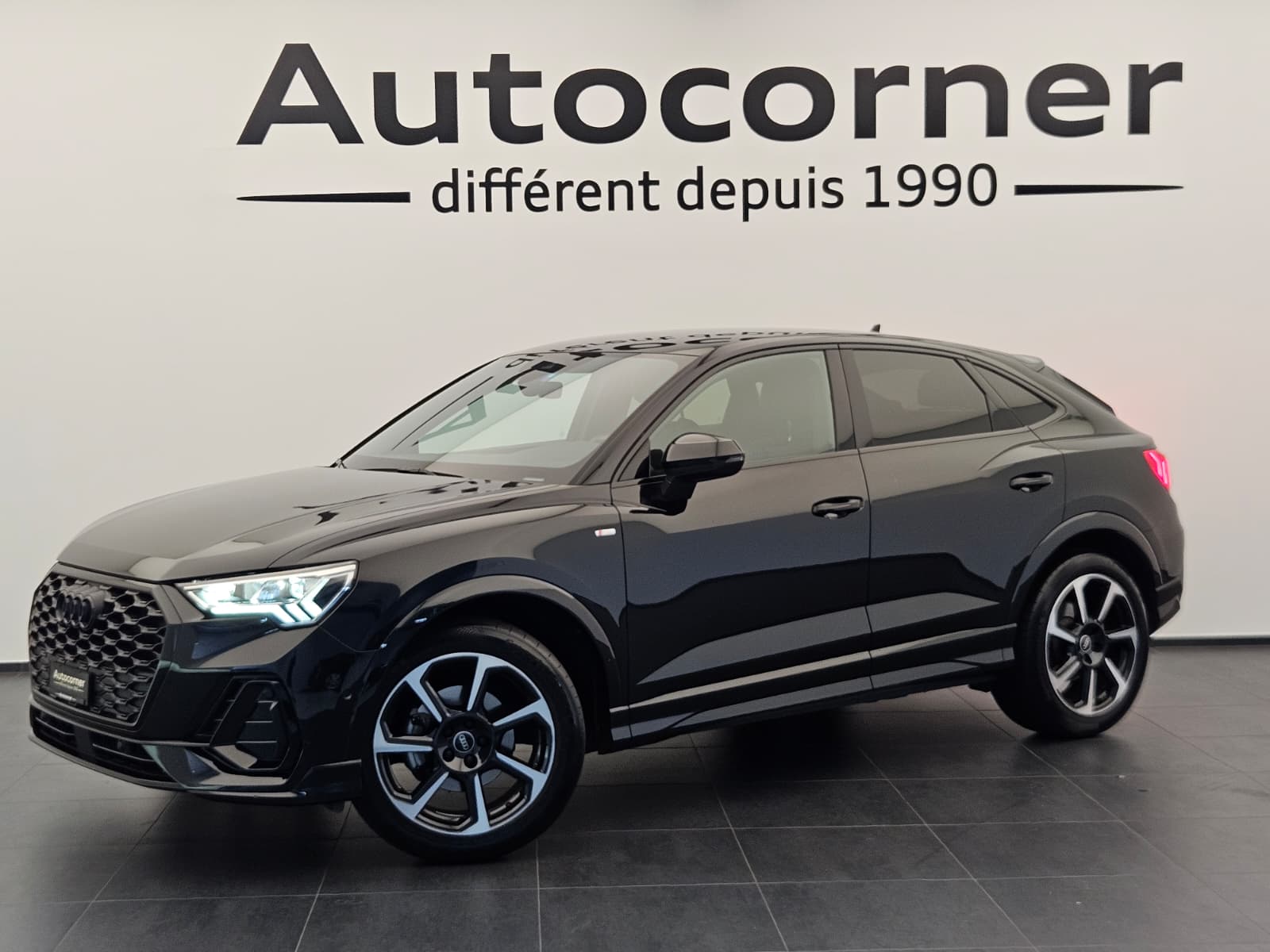 AUDI Q3 Sportback 35 TFSI S line Attraction S-tronic-image-0