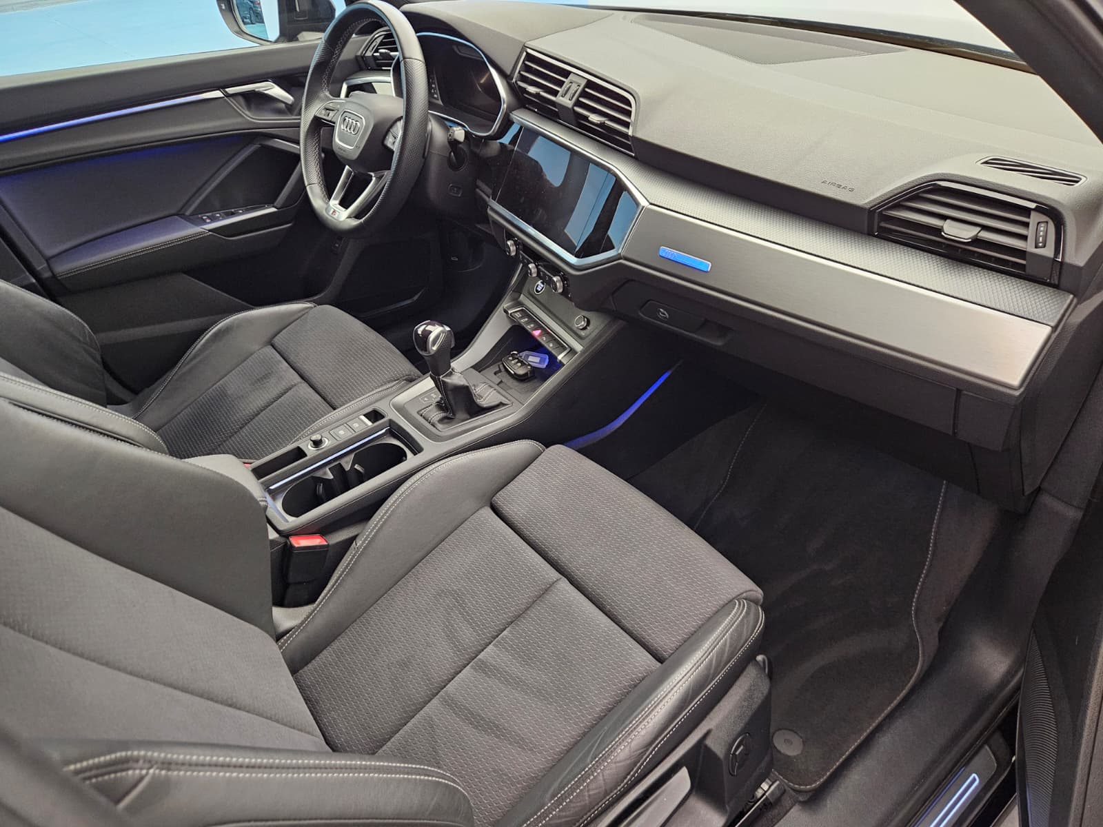 AUDI Q3 Sportback 35 TFSI S line Attraction S-tronic-image-11