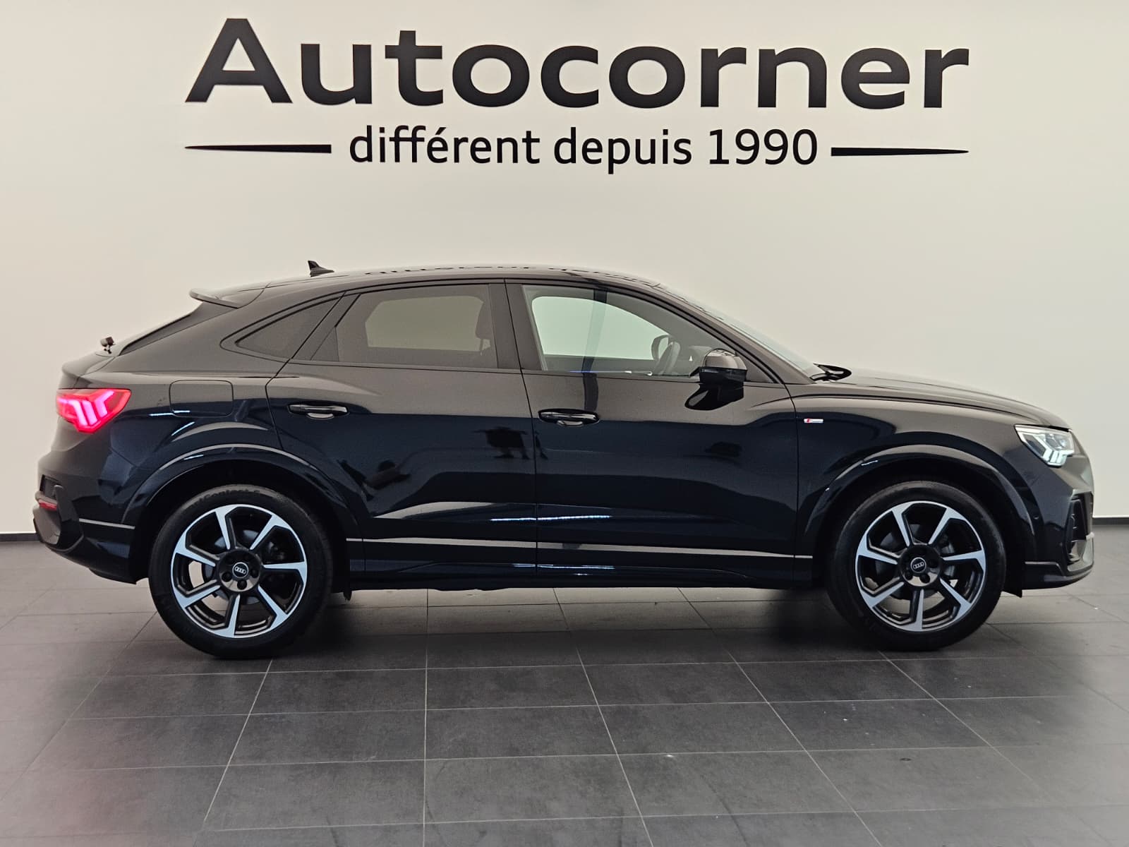 AUDI Q3 Sportback 35 TFSI S line Attraction S-tronic-image-5