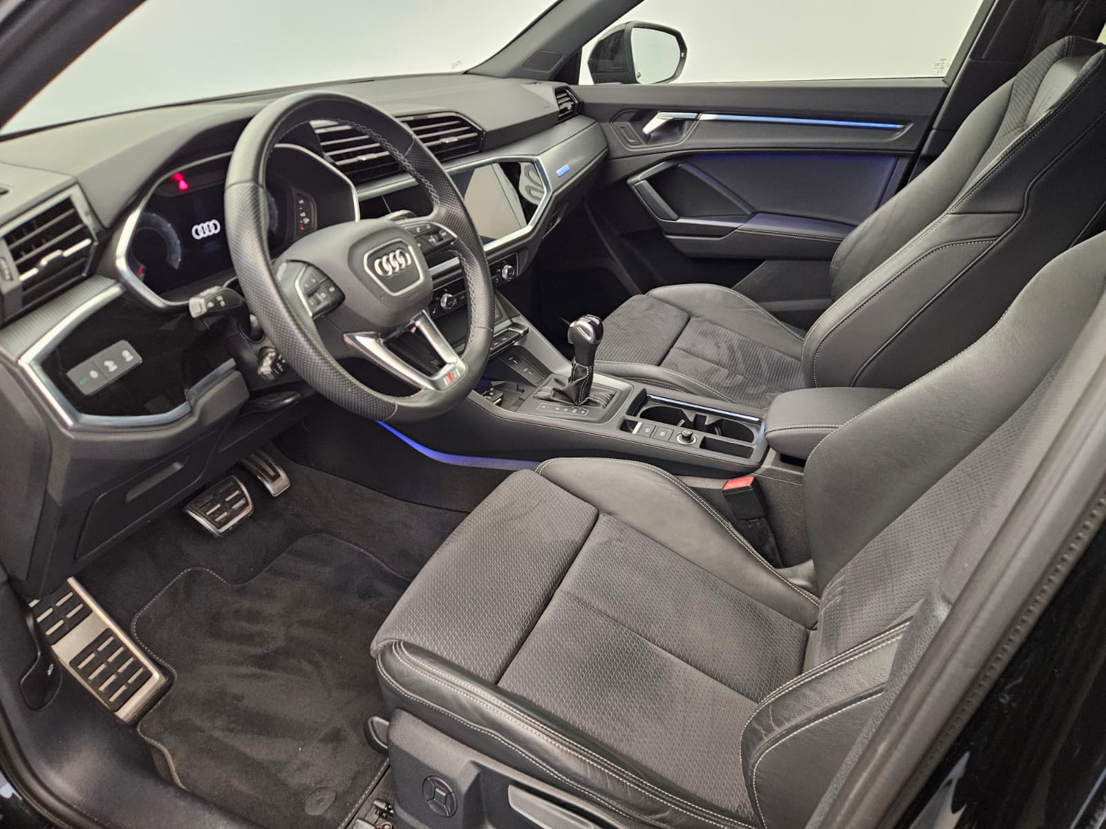 AUDI Q3 Sportback 35 TFSI S line Attraction S-tronic-image-10
