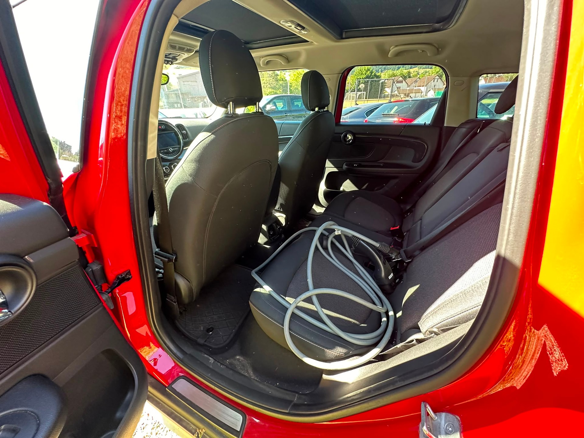 MINI Countryman Cooper S E ALL4 PHEV Steptronic-image-6