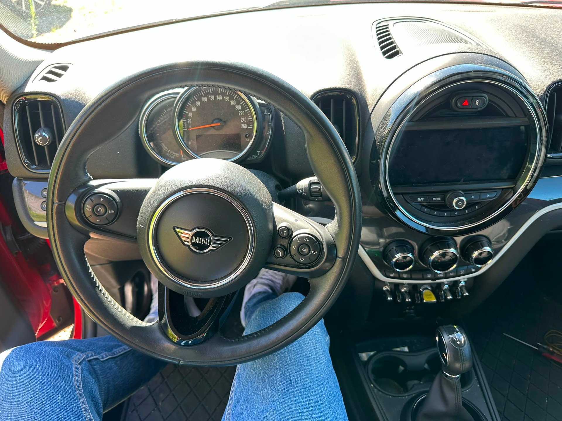 MINI Countryman Cooper S E ALL4 PHEV Steptronic-image-9