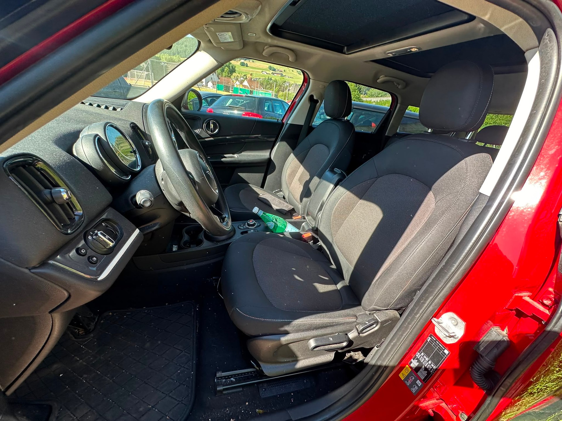 MINI Countryman Cooper S E ALL4 PHEV Steptronic-image-5