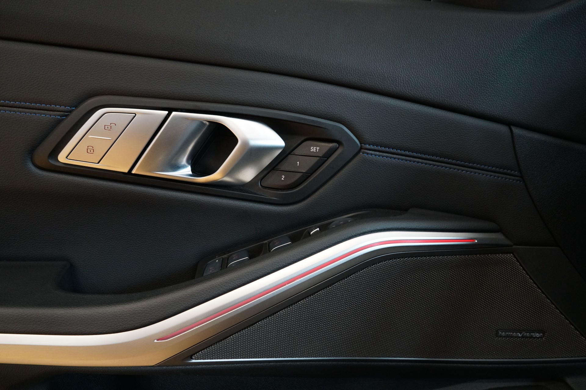 BMW M340i xDrive 48V Touring Steptronic M Sport Pro-image-16