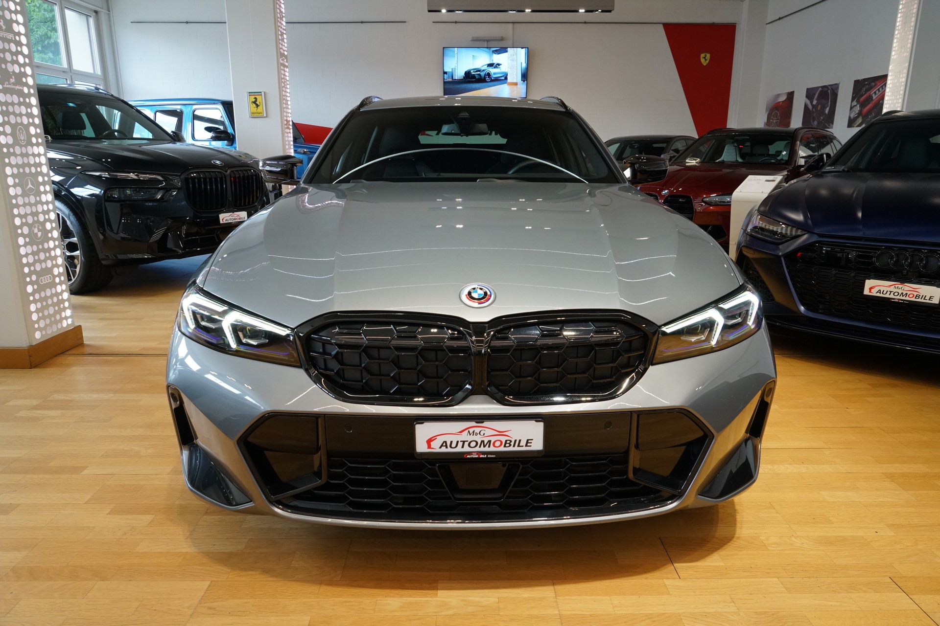 BMW M340i xDrive 48V Touring Steptronic M Sport Pro-image-1
