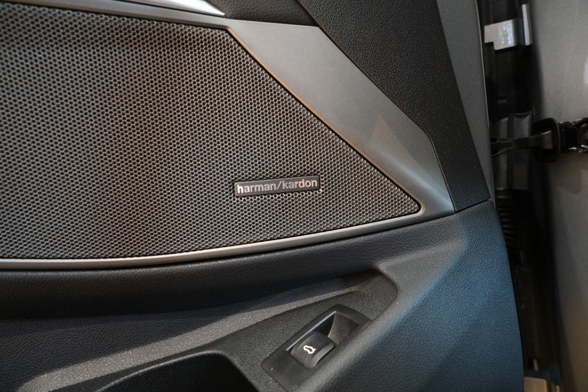 BMW M340i xDrive 48V Touring Steptronic M Sport Pro-image-15