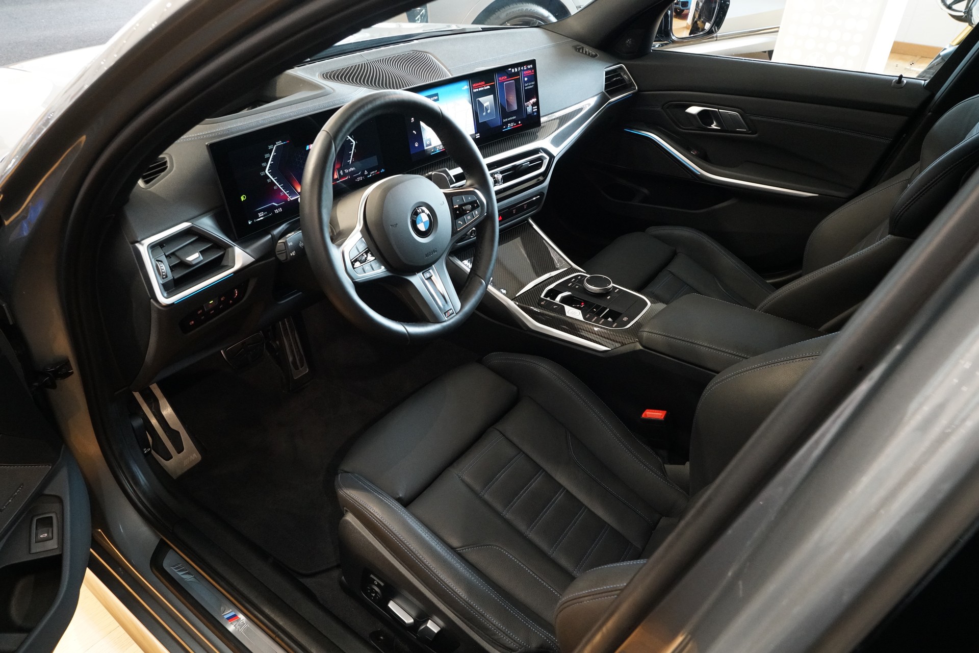 BMW M340i xDrive 48V Touring Steptronic M Sport Pro-image-9