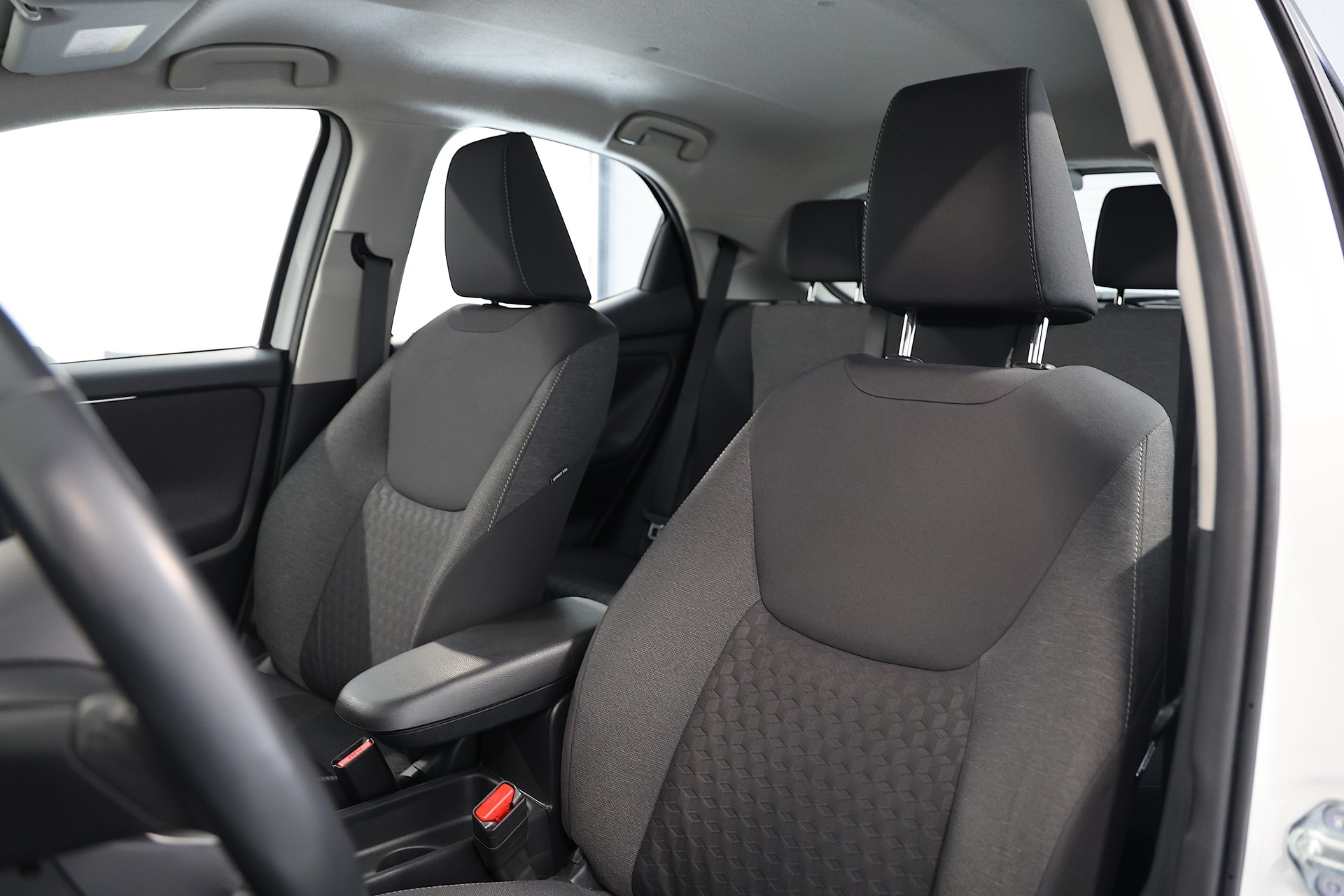 TOYOTA Yaris 1.5 Comfort e-CVT-image-6