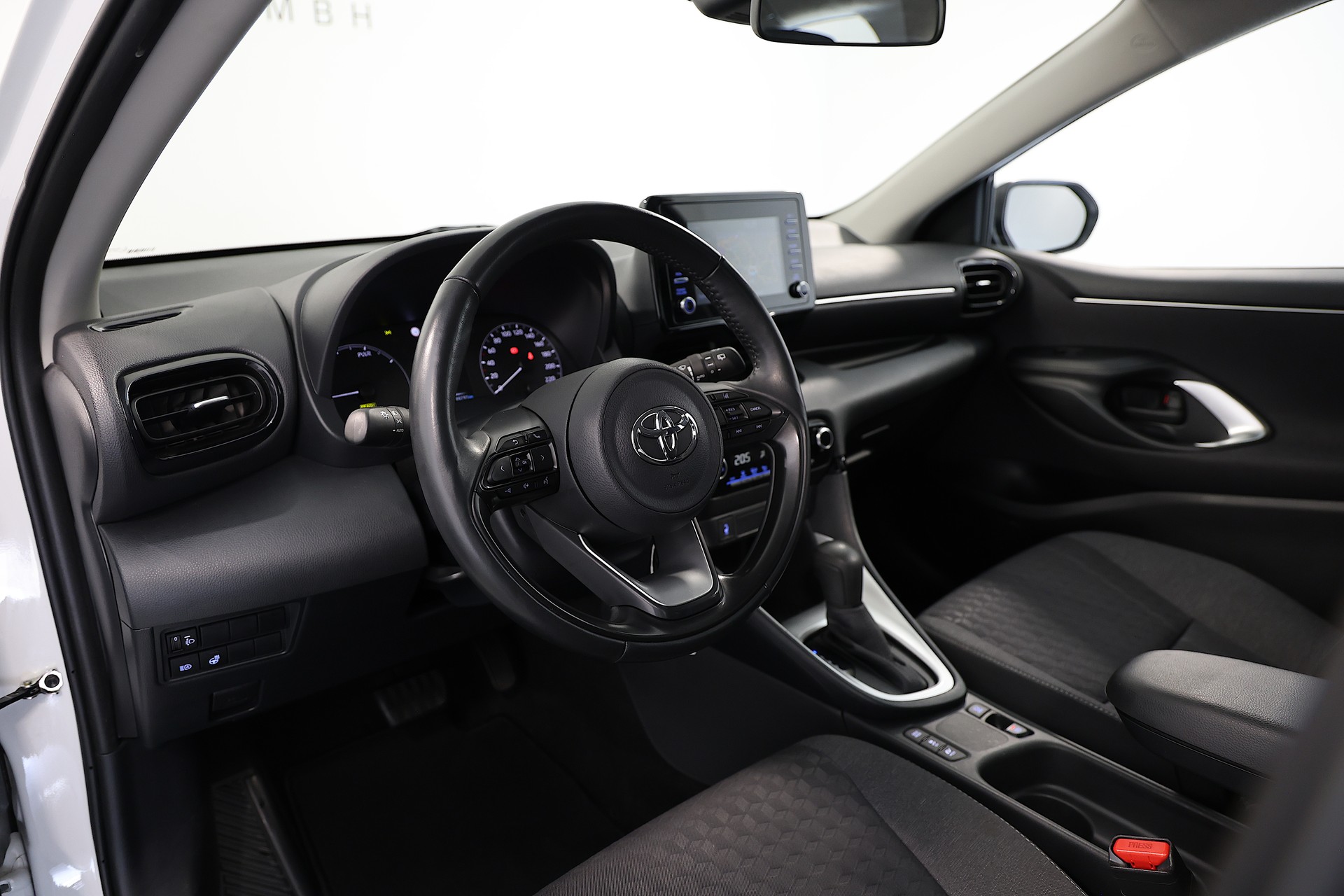 TOYOTA Yaris 1.5 Comfort e-CVT-image-7