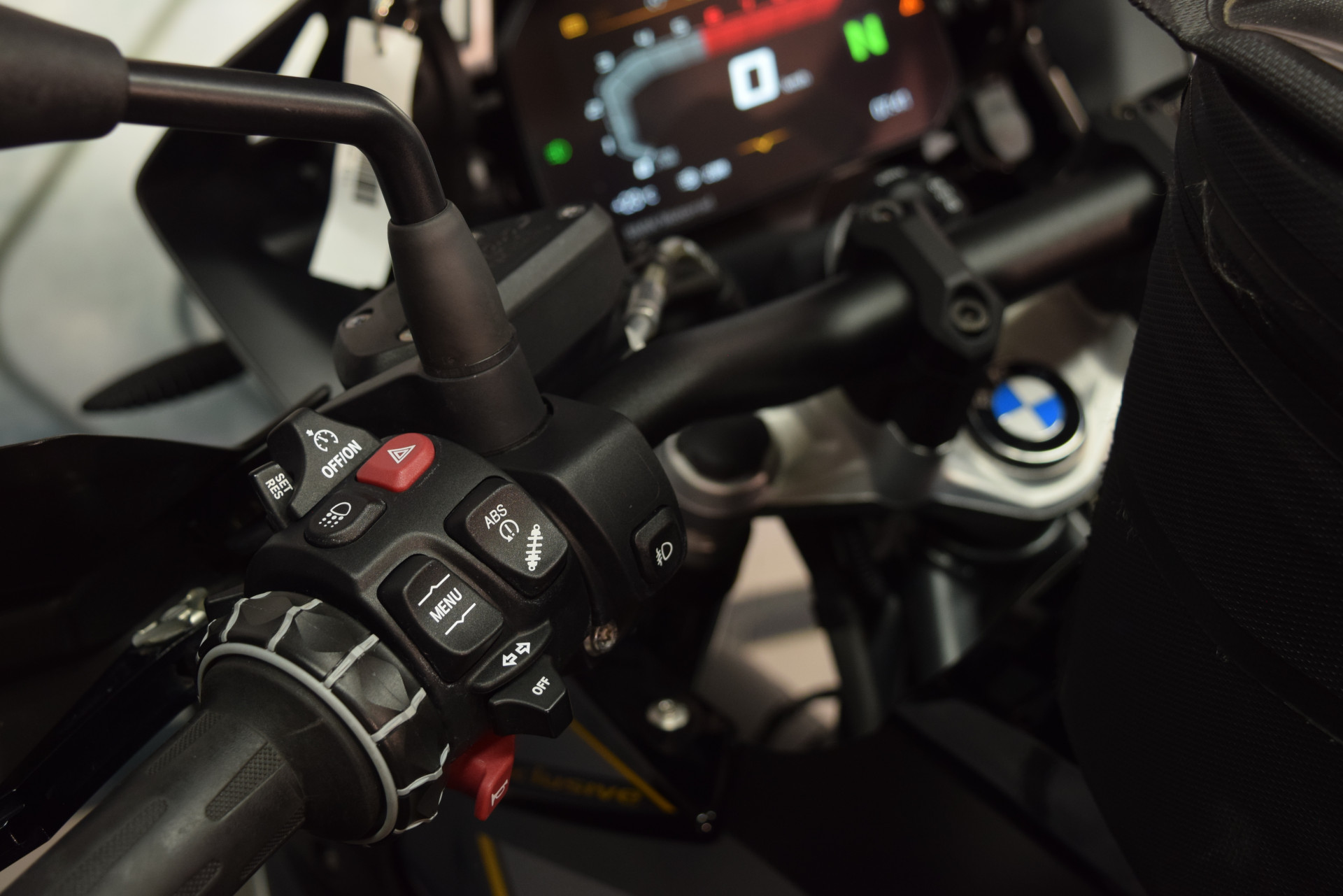 BMW R 1250 GS Exclusive inkl. Akrapovic & Navi-image-6
