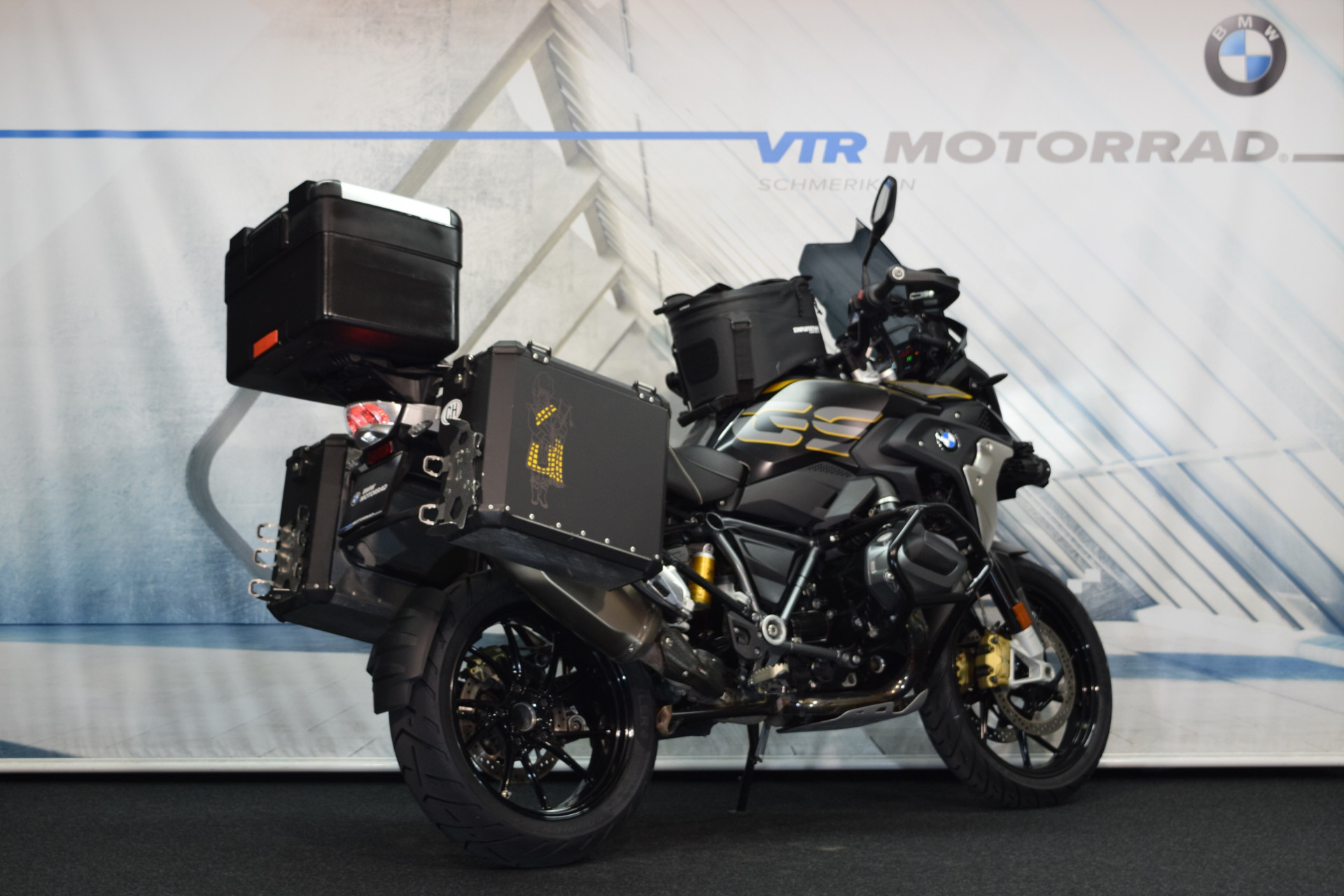 BMW R 1250 GS Exclusive inkl. Akrapovic & Navi-showroom-element-2