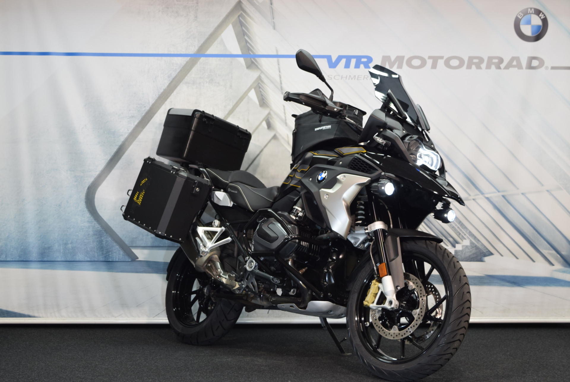 BMW R 1250 GS Exclusive inkl. Akrapovic & Navi
