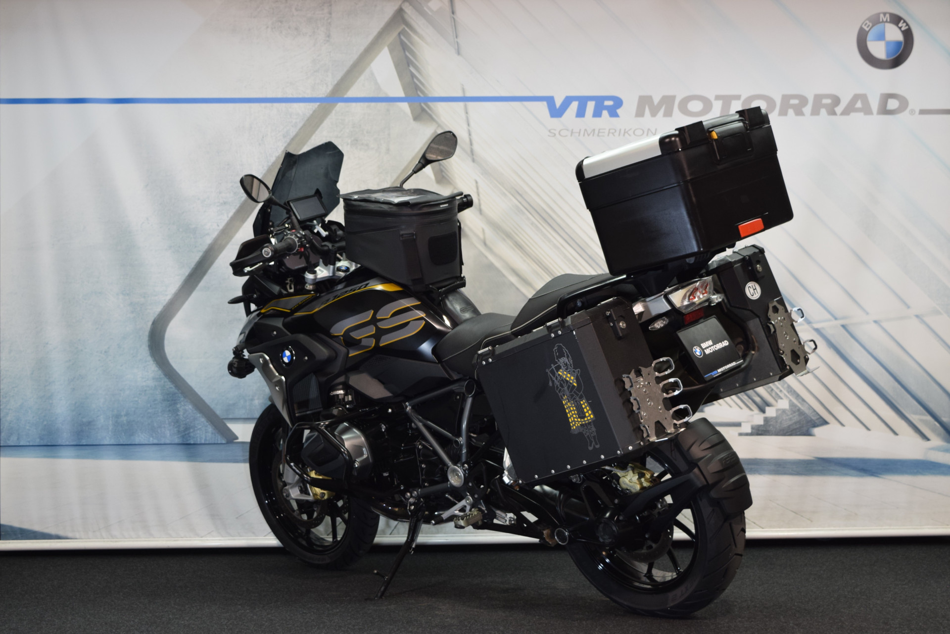BMW R 1250 GS Exclusive inkl. Akrapovic & Navi-showroom-element-3