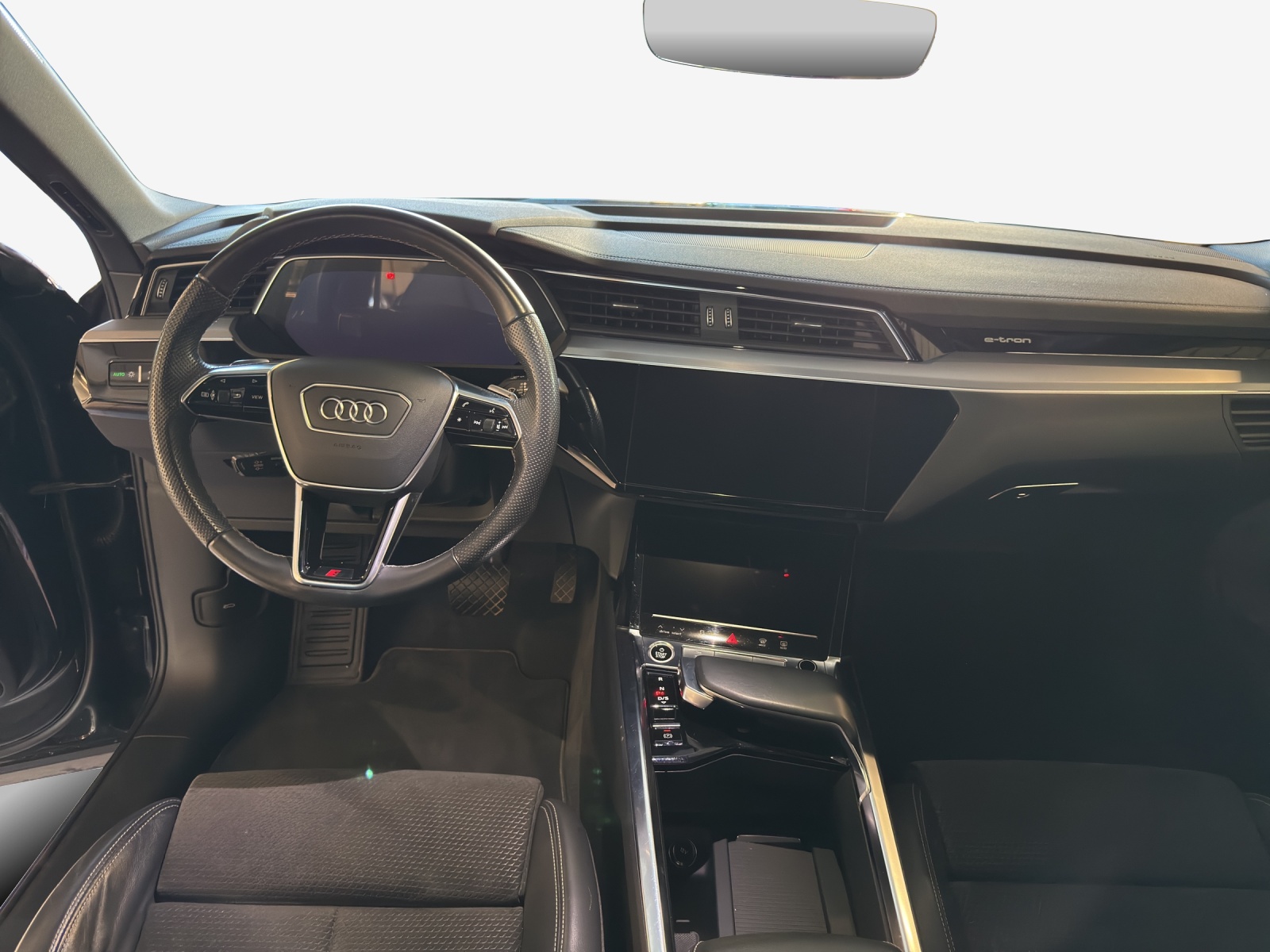 AUDI e-tron 50 Sportback quattro-image-8