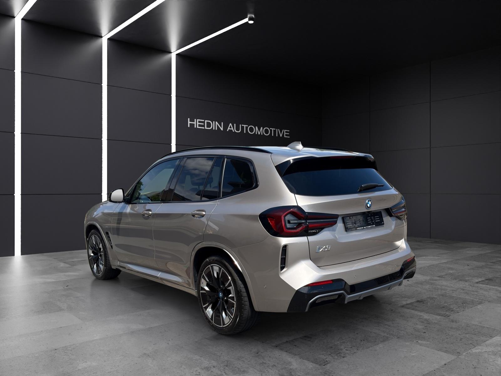 BMW iX3 M Sport E-Motor-showroom-element-2