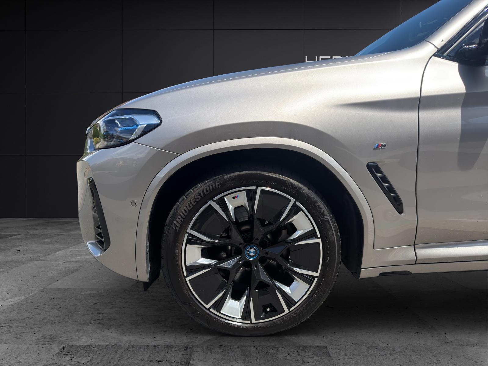 BMW iX3 M Sport E-Motor-image-4