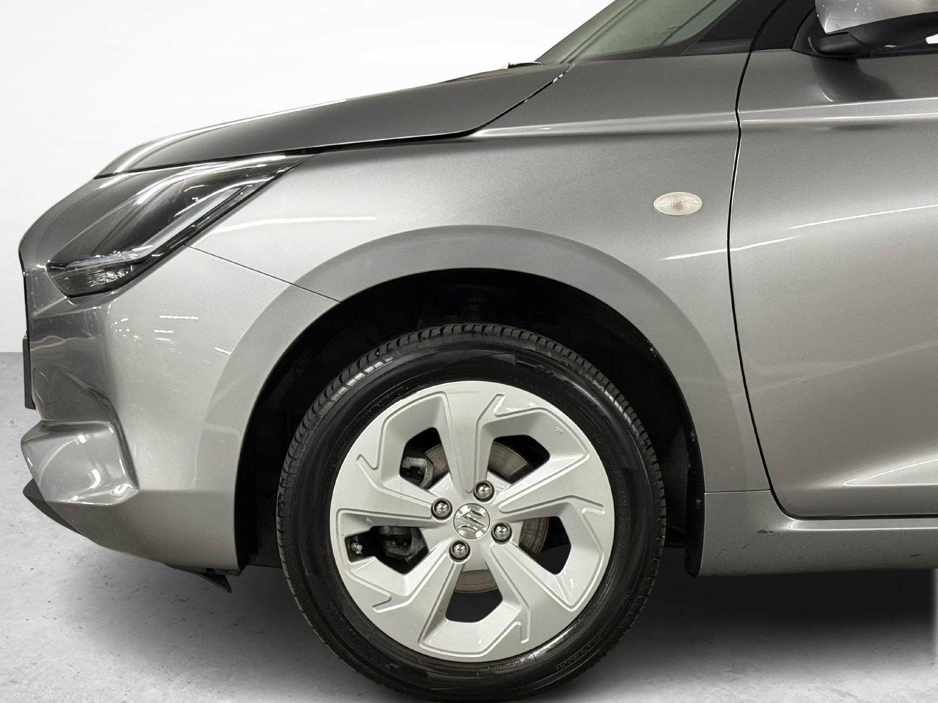 SUZUKI Swift 1.2 Compact+ Hybrid 4x4-image-8