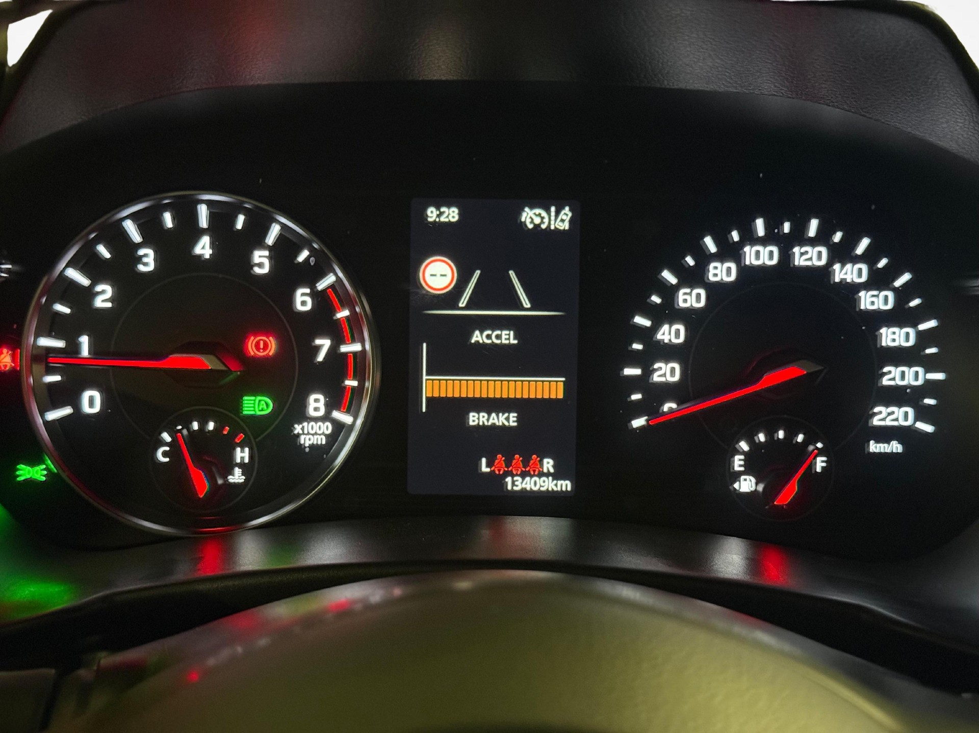 SUZUKI Swift 1.2 Compact+ Hybrid 4x4-image-14