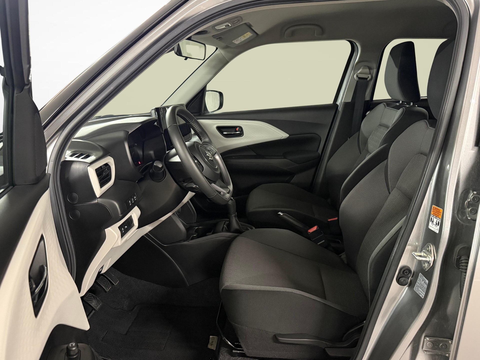 SUZUKI Swift 1.2 Compact+ Hybrid 4x4-image-9