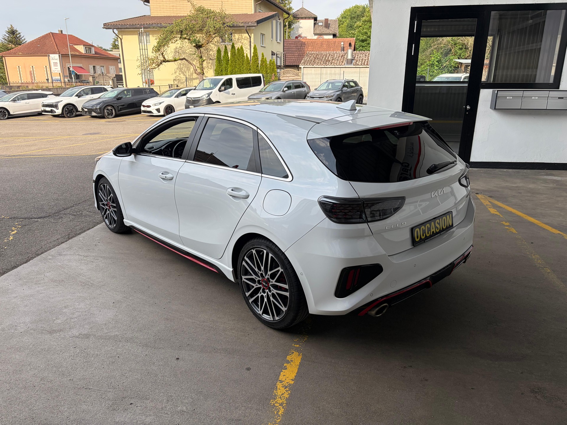 KIA Ceed 1.6 T GT 204 PS-image-3