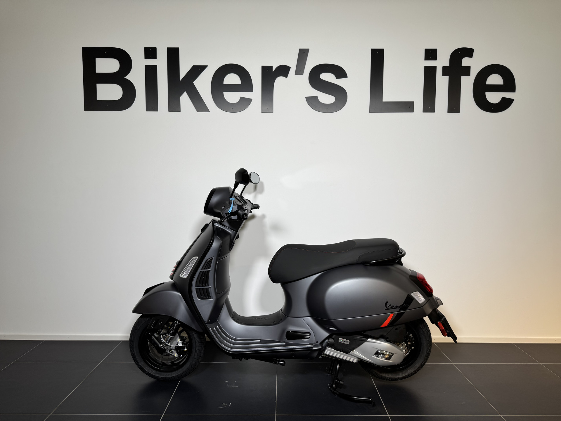 PIAGGIO Vespa GTS 125 Super Sport MY 2026-showroom-element-1