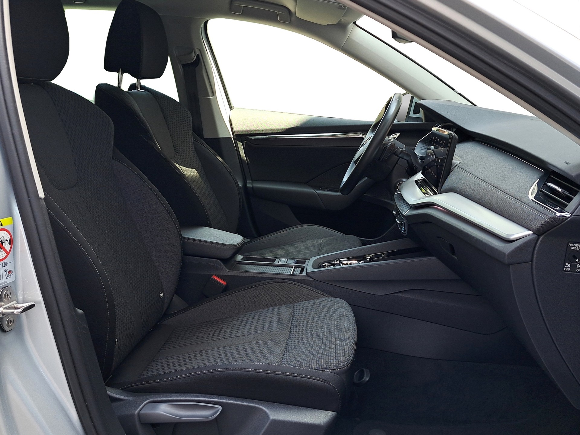 SKODA Octavia Combi 2.0 TDI DSG Style 4x4-image-11