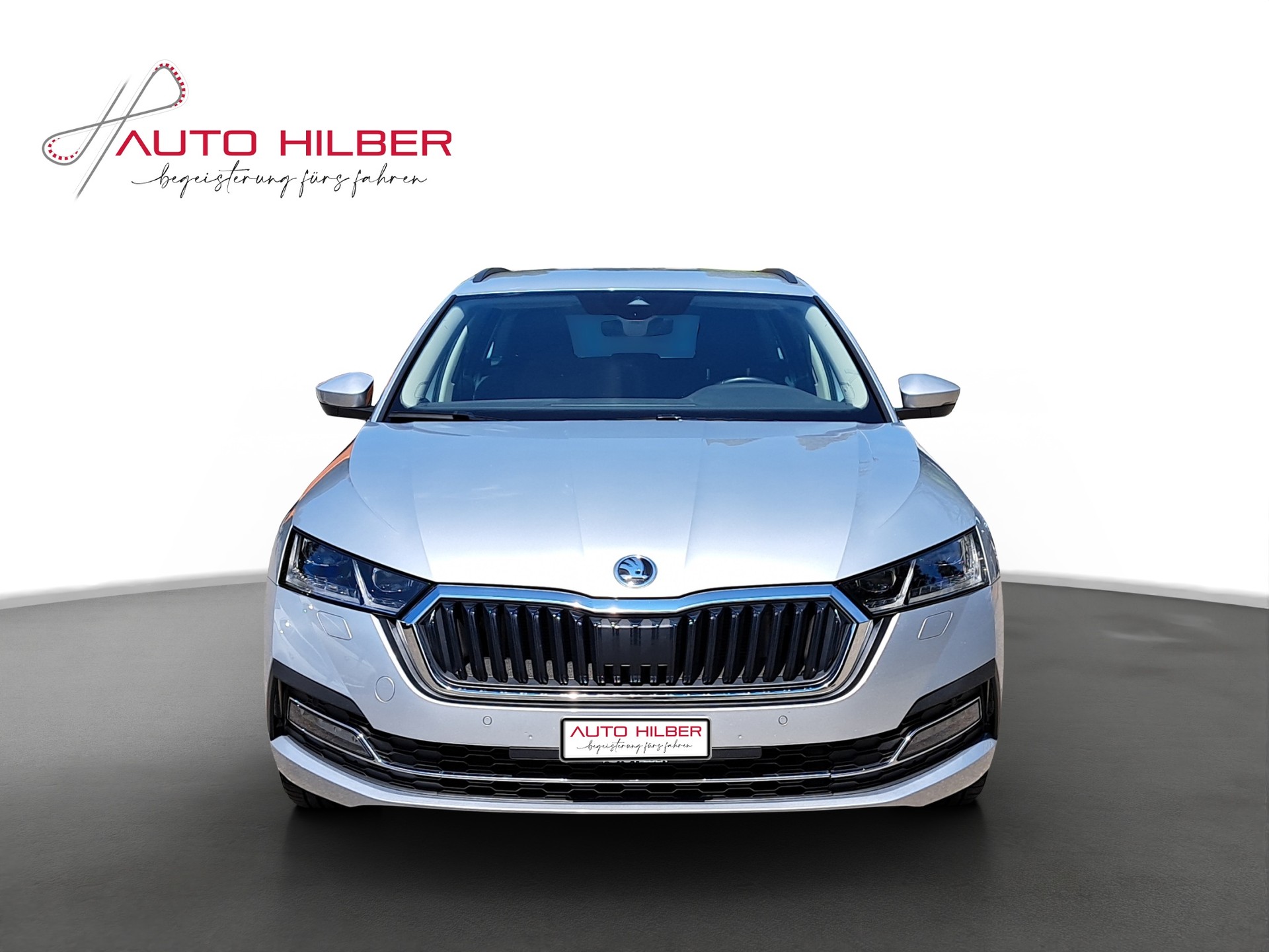 SKODA Octavia Combi 2.0 TDI DSG Style 4x4-image-1