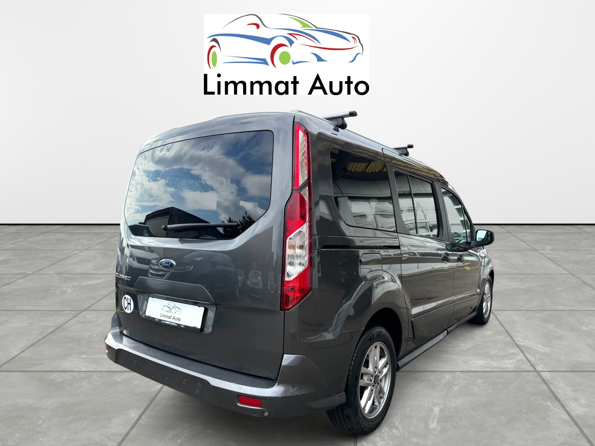 FORD Grand Tourneo Connect 1.5 EcoBlue Trend Automat-image-5