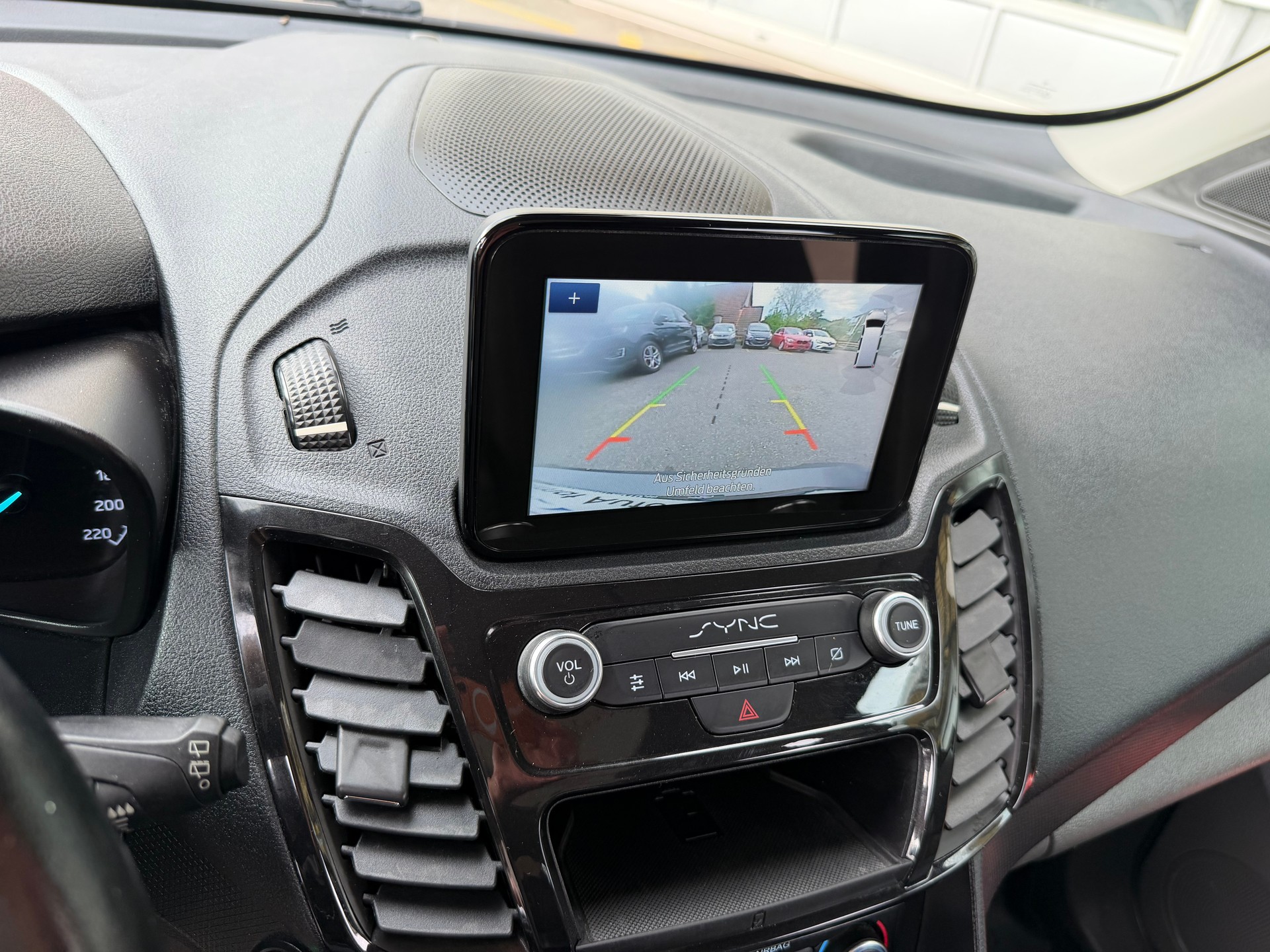 FORD Grand Tourneo Connect 1.5 EcoBlue Trend Automat-image-10