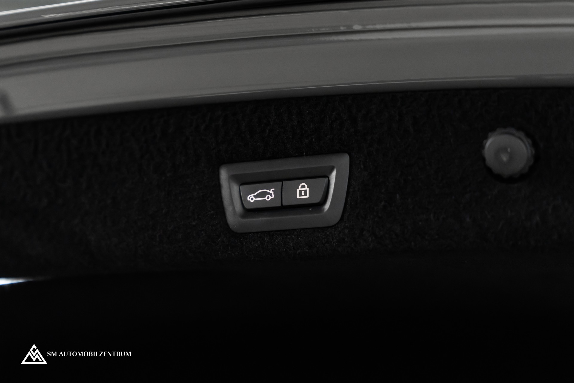 BMW 750i xDrive M Sport Steptronic / Vollausstattung / CH-Fahrzeug / Massagesitze-image-13