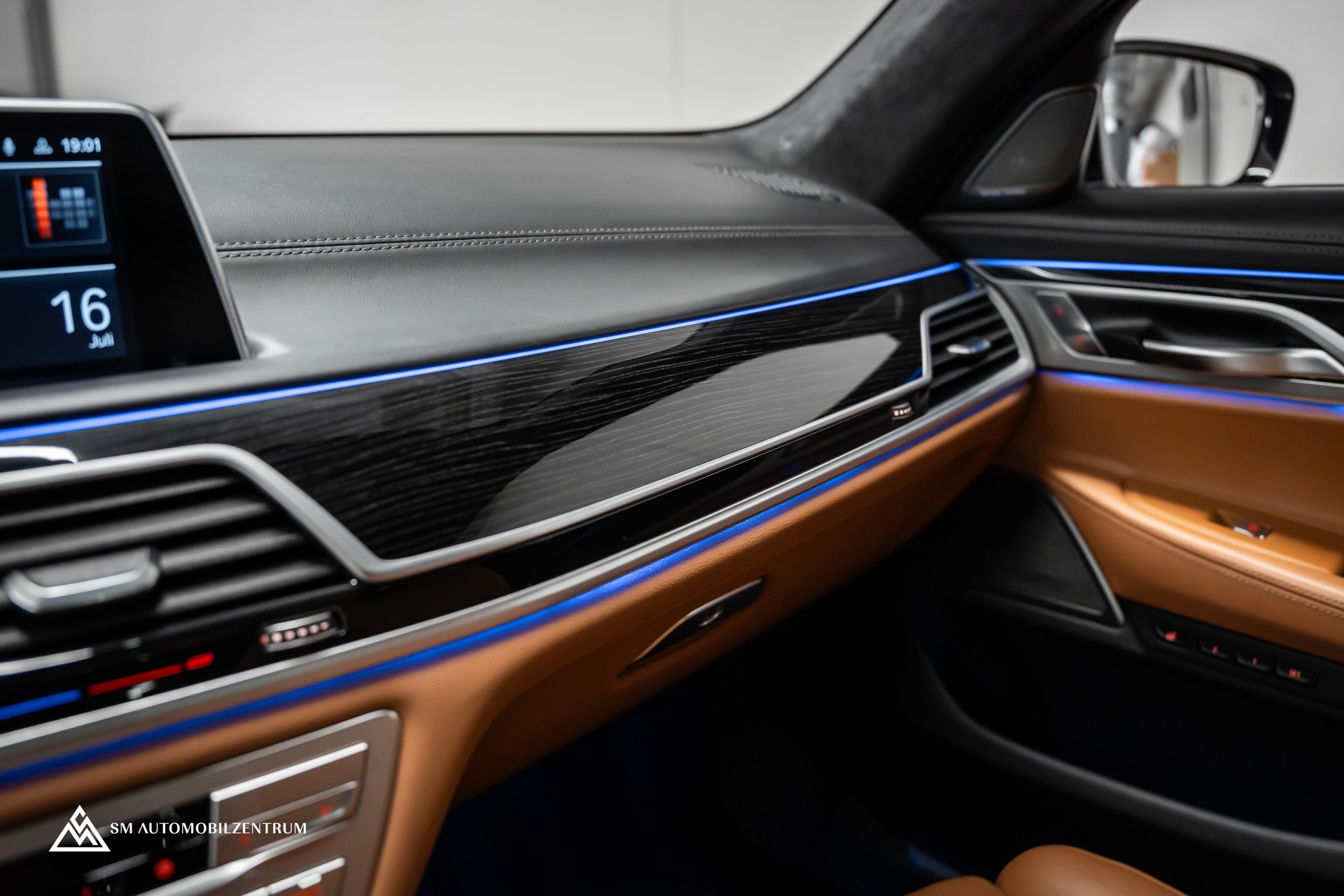BMW 750i xDrive M Sport Steptronic / Vollausstattung / CH-Fahrzeug / Massagesitze-image-37