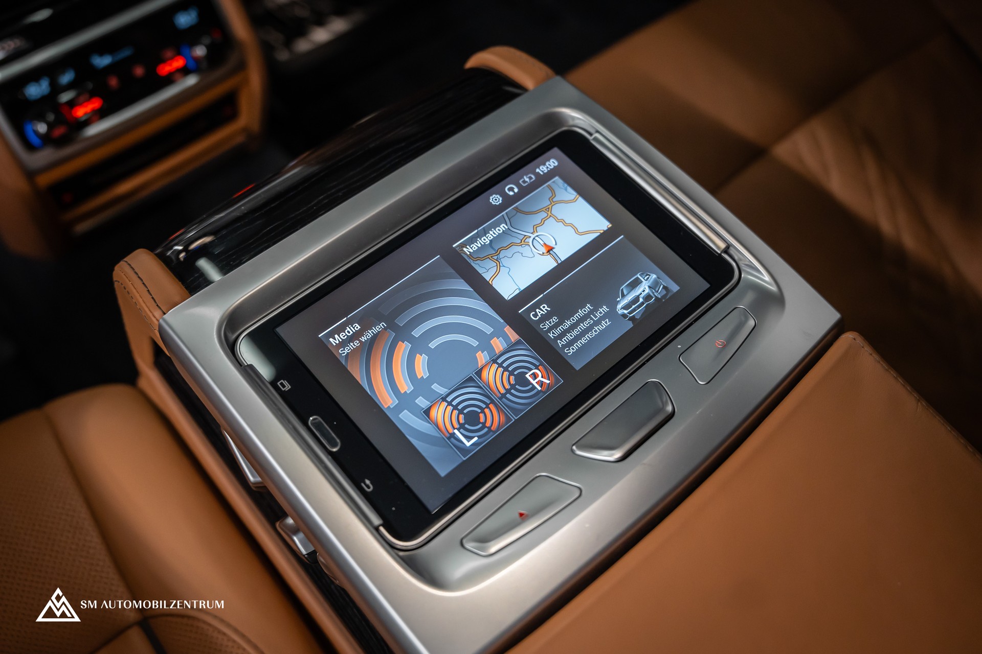 BMW 750i xDrive M Sport Steptronic / Vollausstattung / CH-Fahrzeug / Massagesitze-image-30