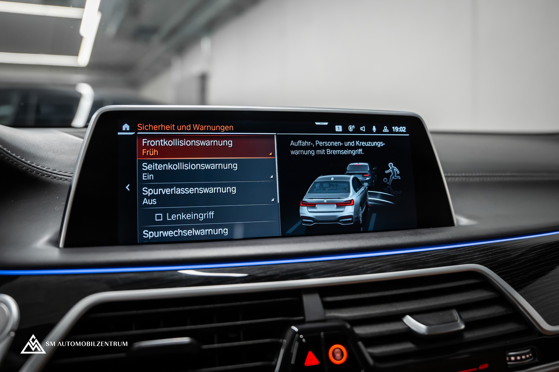 BMW 750i xDrive M Sport Steptronic / Vollausstattung / CH-Fahrzeug / Massagesitze-image-44